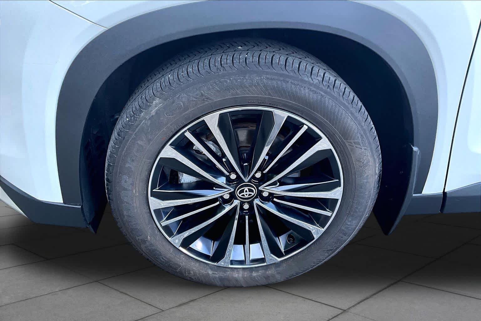 Certified Used 2026 Wind Chill Pearl Toyota Hybrid MAX Platinum image 11