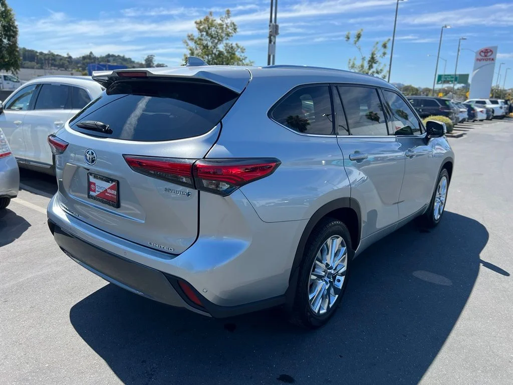Used 2021 Silver Toyota Limited image 5