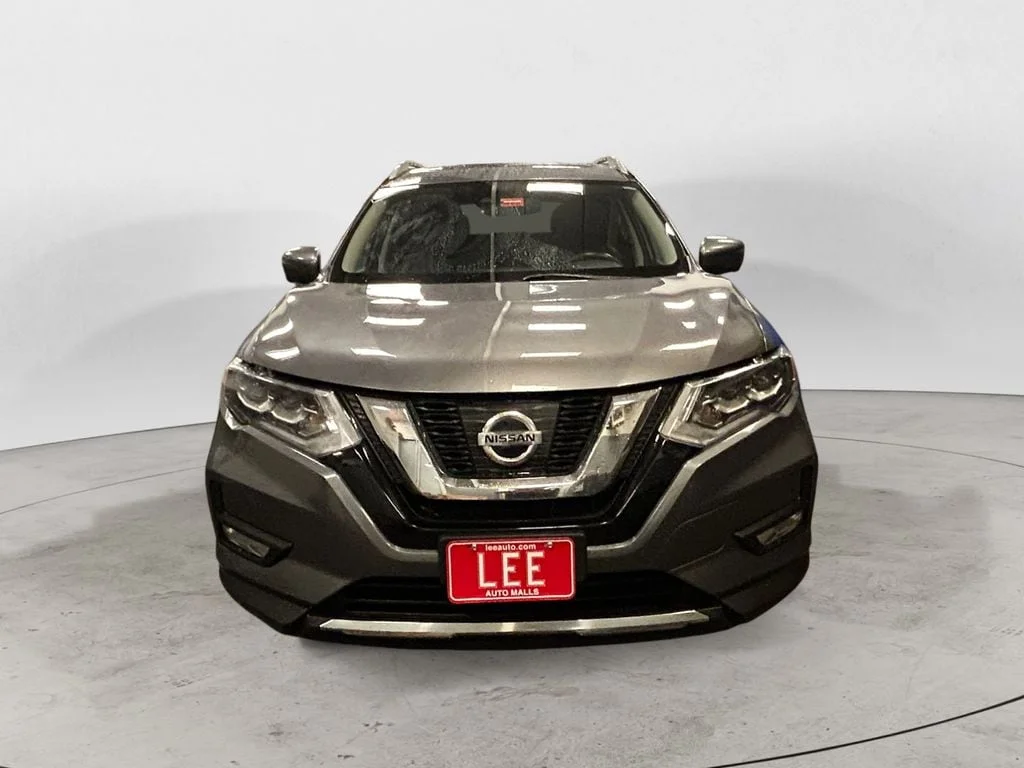 Used 2017 Gun Metallic Nissan  image 9