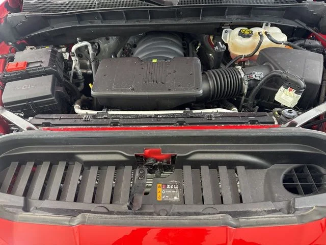 Used 2023 Red GMC Elevation image 19