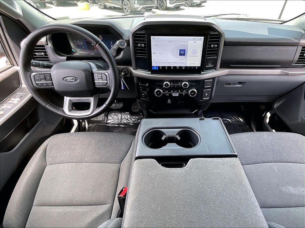 Used 2025 Agate Black Metallic Ford XLT image 20