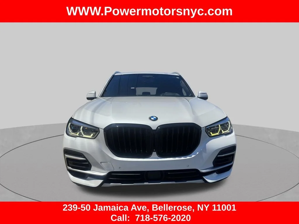 Used 2022 White BMW sDrive40i image 2