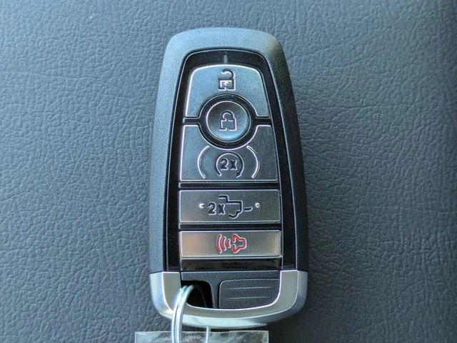 New 2026 Iconic Silver Metallic Ford Lariat® image 28