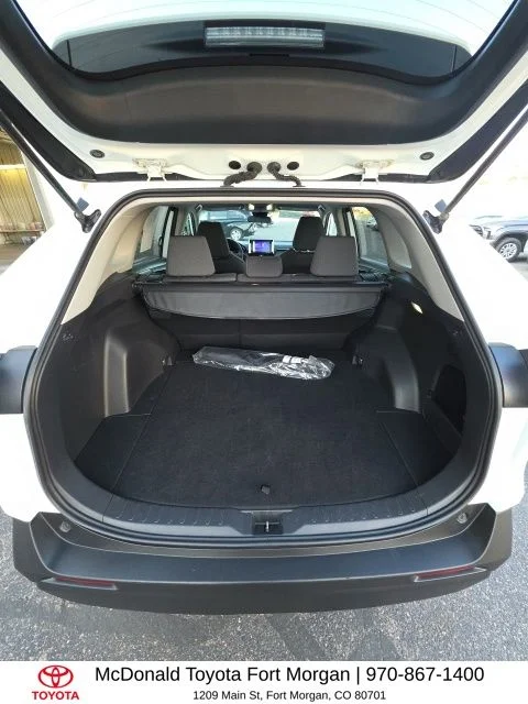 Used 2025 White Toyota XLE image 17