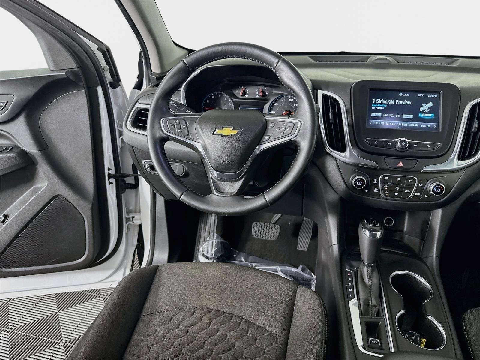 Used 2018 Summit White Chevrolet LT image 22
