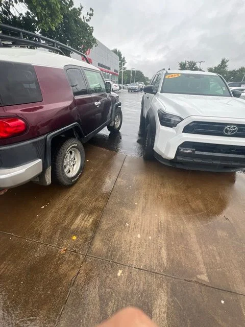 Used 2007 Red Toyota Base image 3