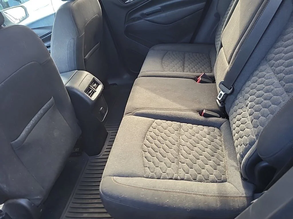 Used 2018 Silver Chevrolet LT image 8