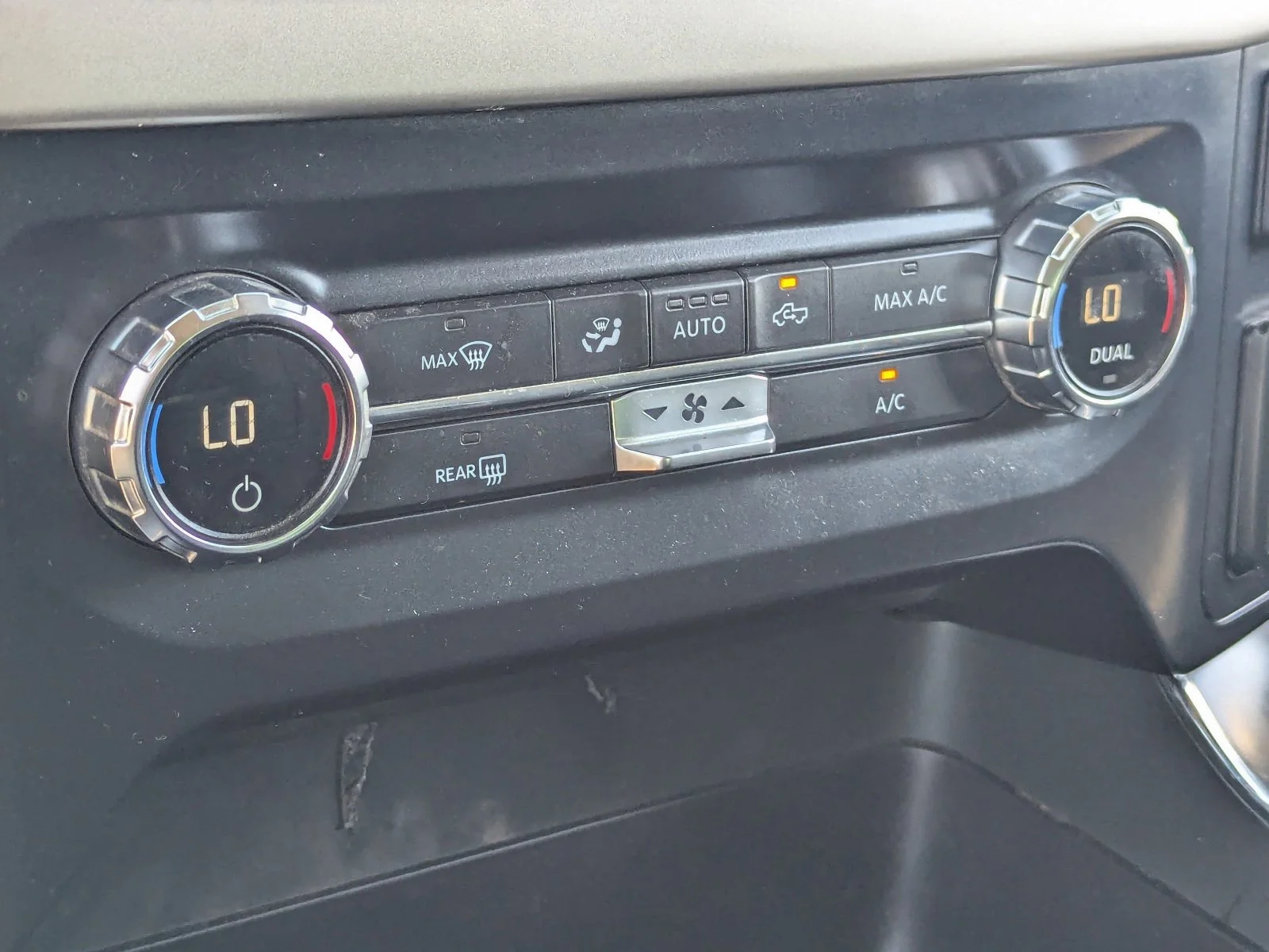 Used 2021 Oxford White Ford XLT image 32