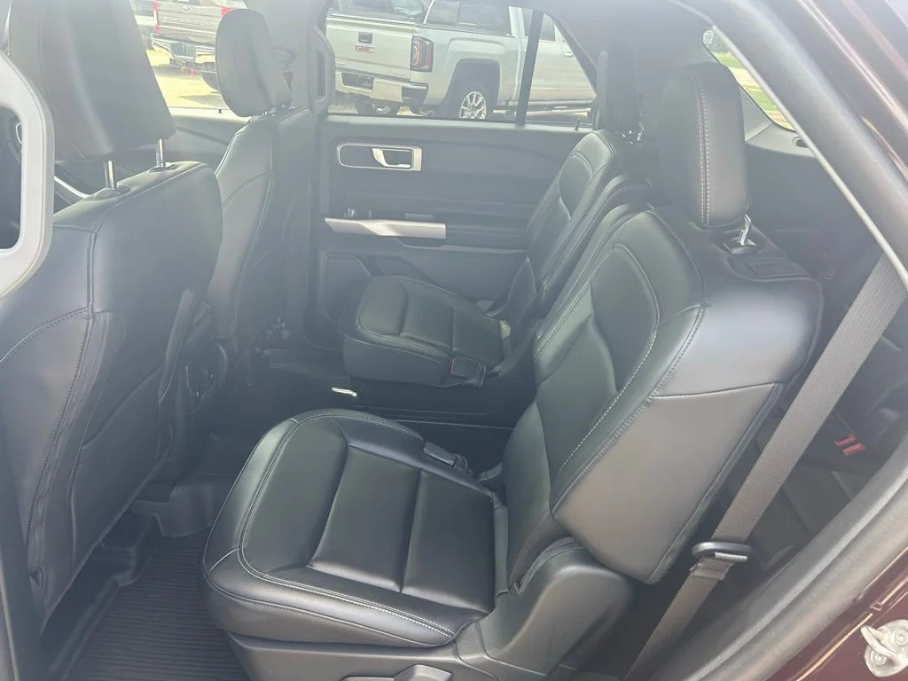 2023 Ford Explorer XLT - Photo 11