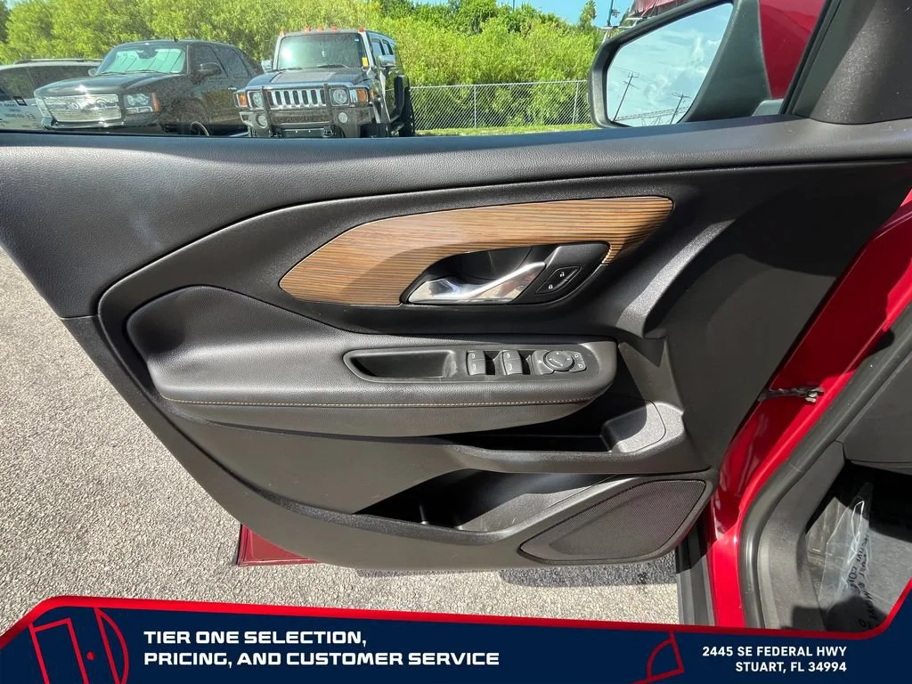 Used 2018 RED QUARTZ TINTCOAT GMC SLE image 24