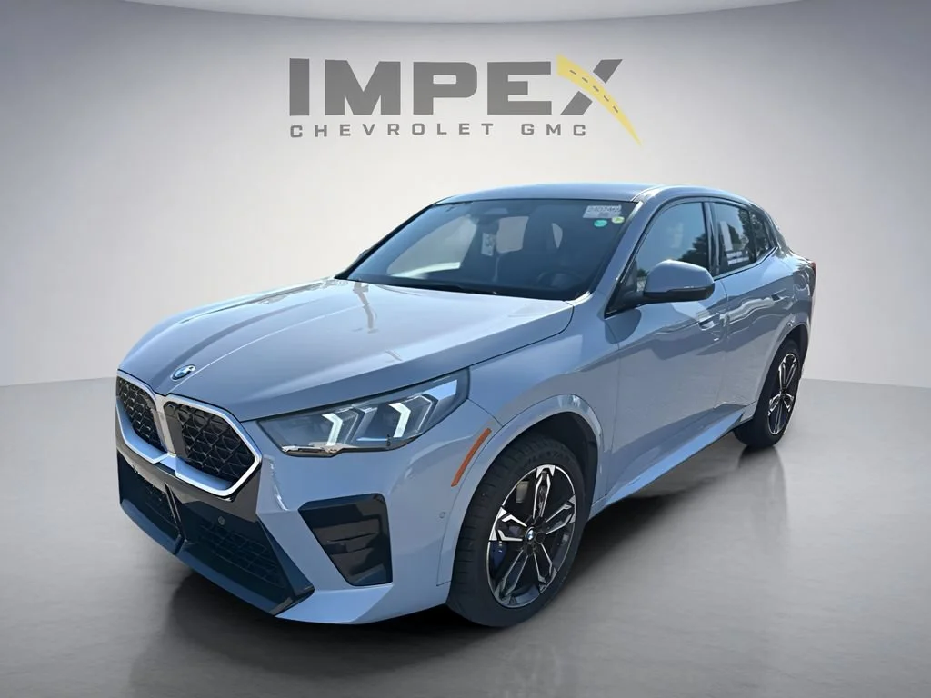 Used 2025 Brooklyn Grey Metallic BMW xDrive28i image 1