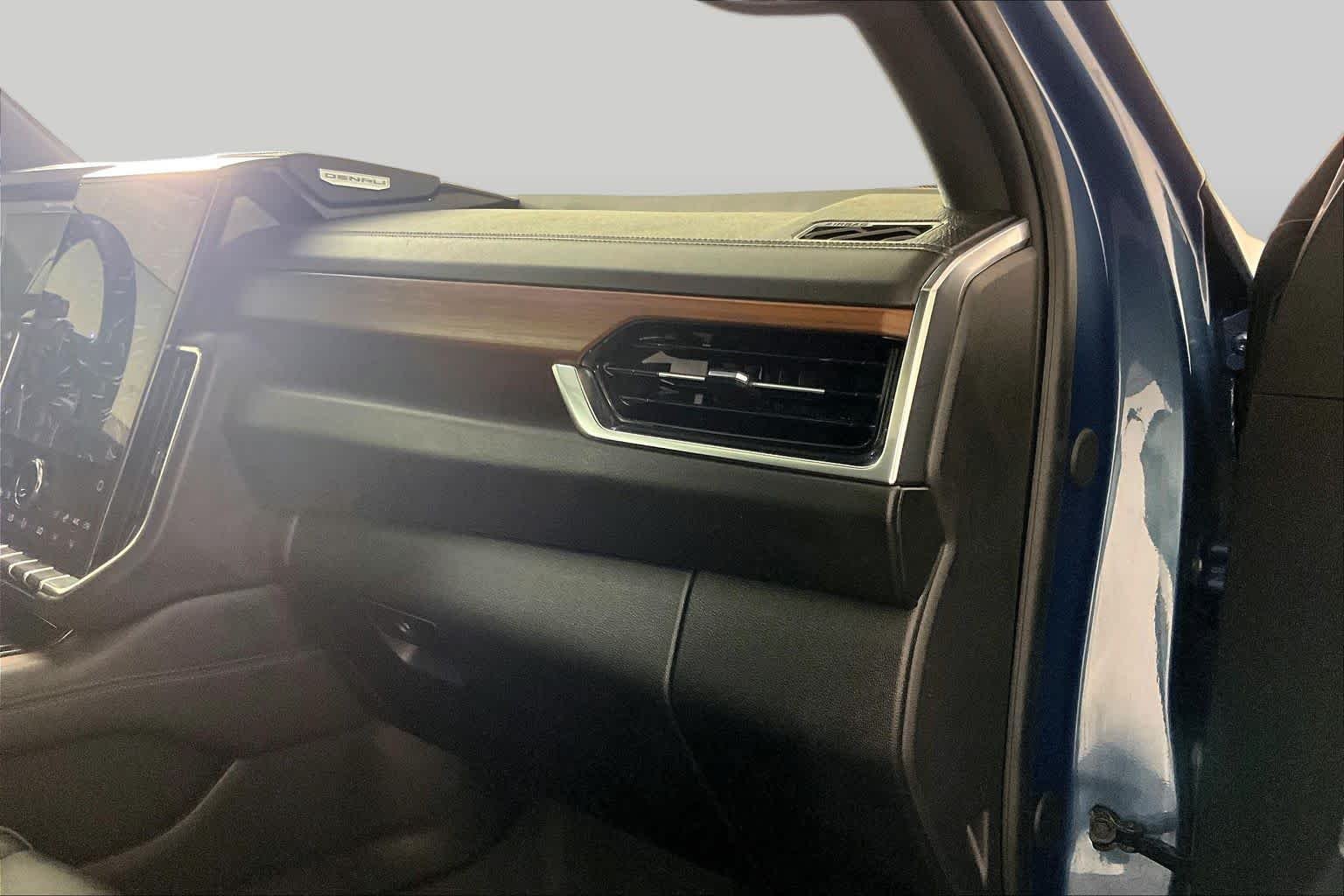 Used 2025 Downpour Metallic GMC Denali image 17