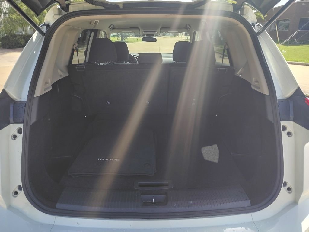 Used 2024 White Nissan S image 10