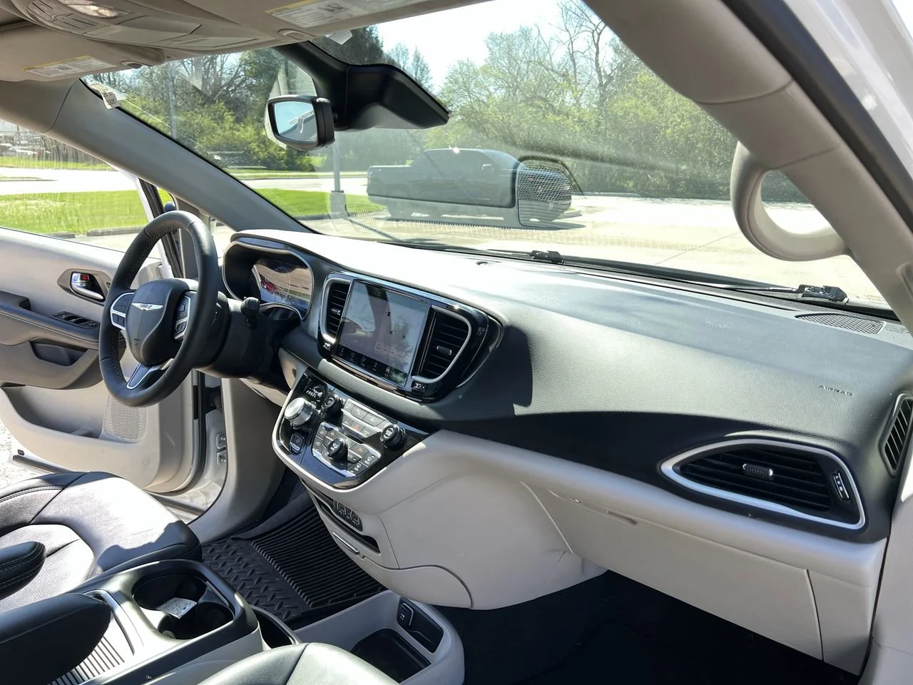 2024 Chrysler Pacifica Touring L - Photo 29