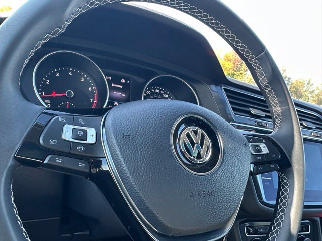 Used 2021 White Volkswagen 2.0T SE image 31