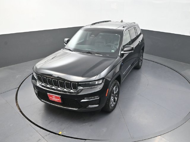 Used 2024 Black Jeep 4xe image 25