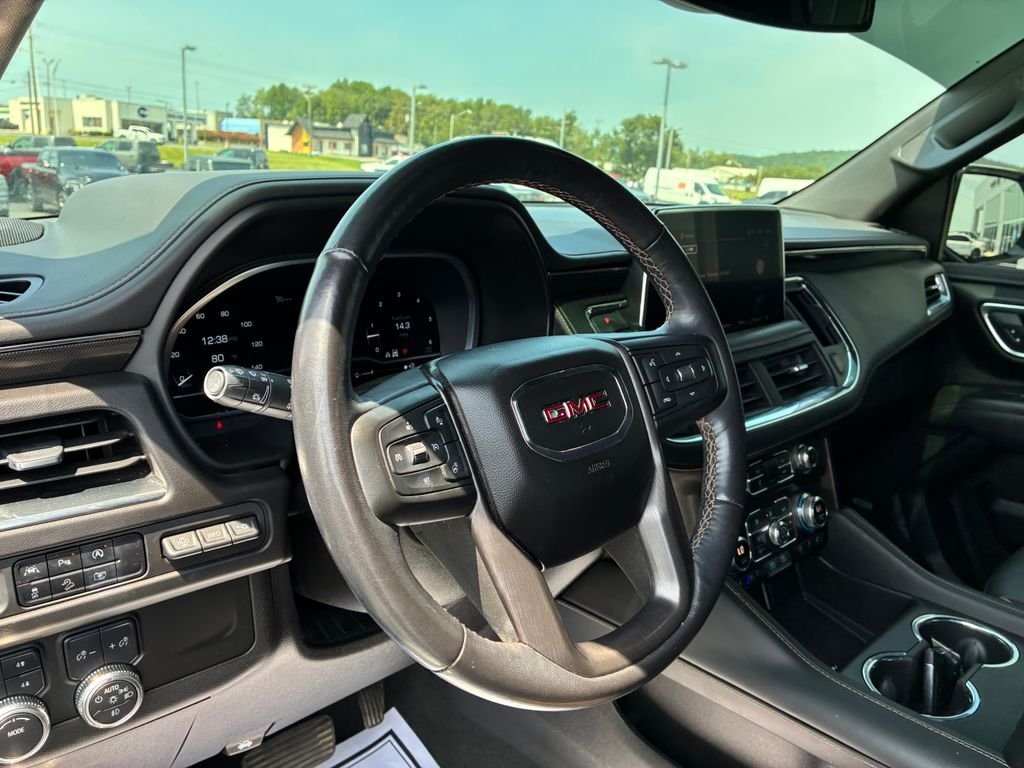 Used 2023 White GMC AT4 image 11