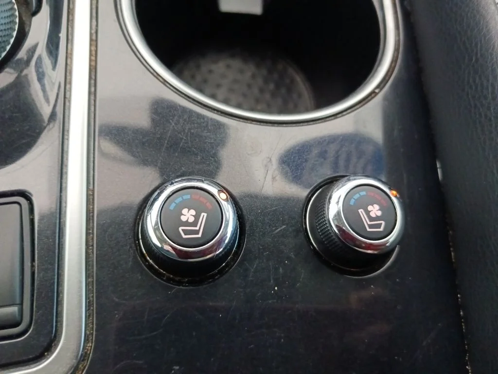 Used 2017 Brown Nissan Platinum image 14