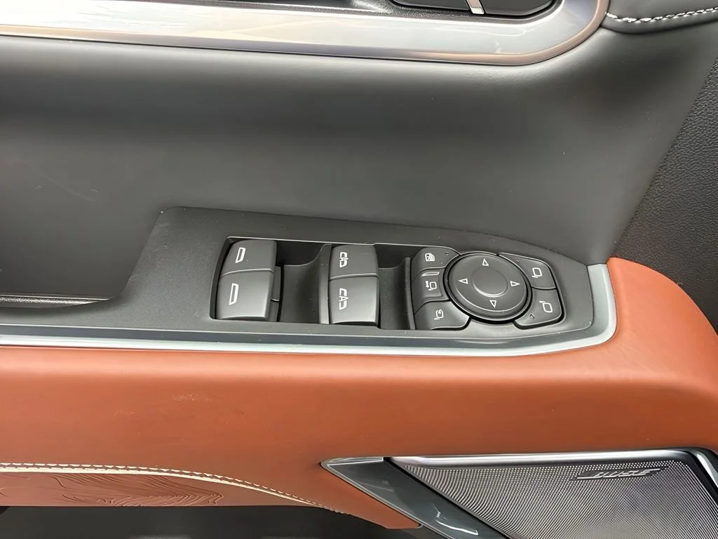 New 2026 Sterling Metallic GMC Denali Ultimate DRW image 30