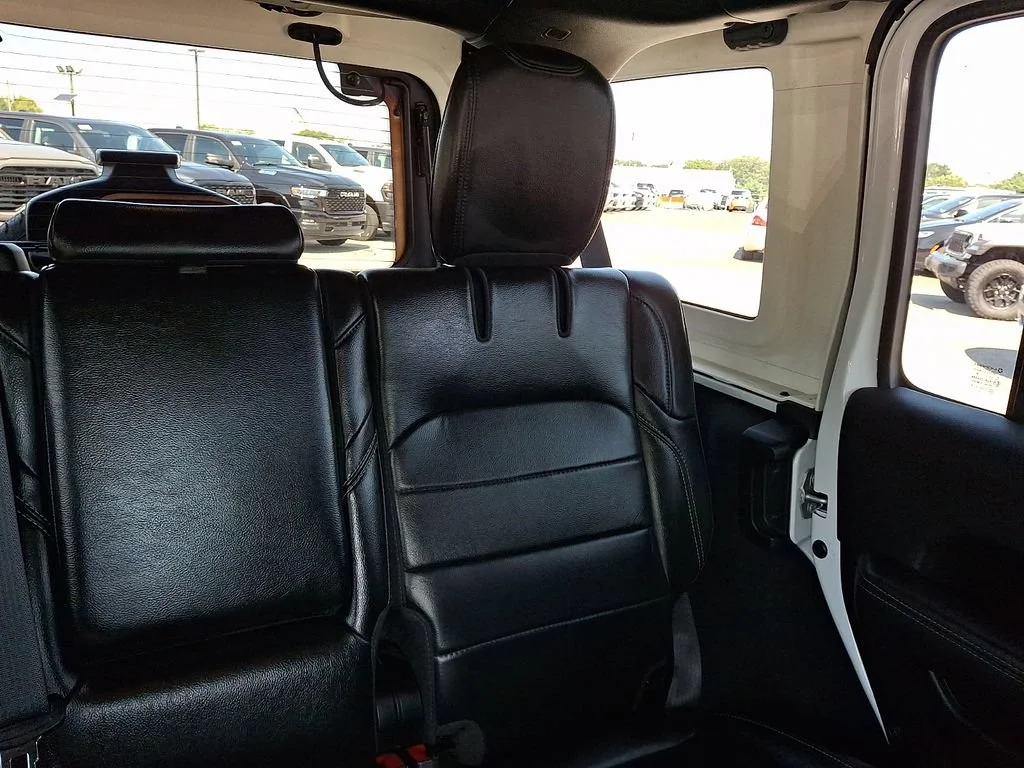 Used 2023 Bright White Clearcoat Jeep Sahara image 21