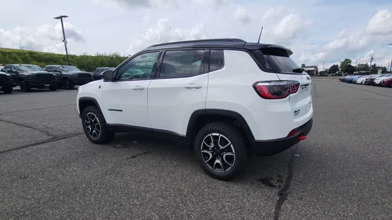 New 2026 Bright White Clearcoat Jeep Trailhawk image 6