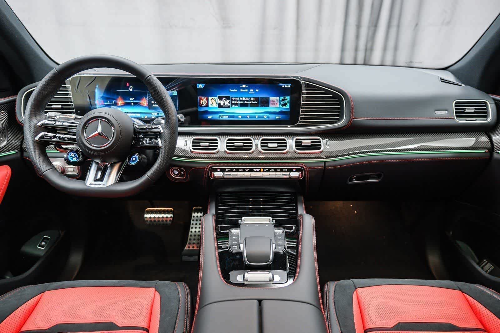 Nuevo Mercedes-Benz AMG® GLE 53 4MATIC+ SUV 2026 en color Cirrus Silver Metallic, imagen 13.