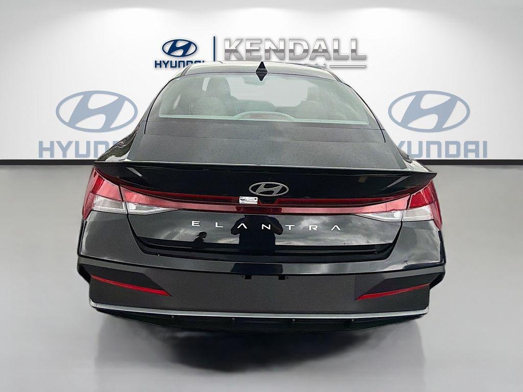 New 2026 Abyss Black Hyundai SEL Sport image 5