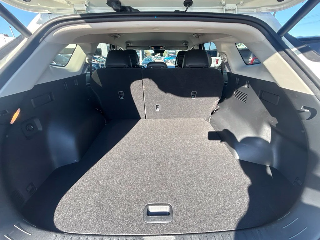 Used 2026 White Kia EX image 20