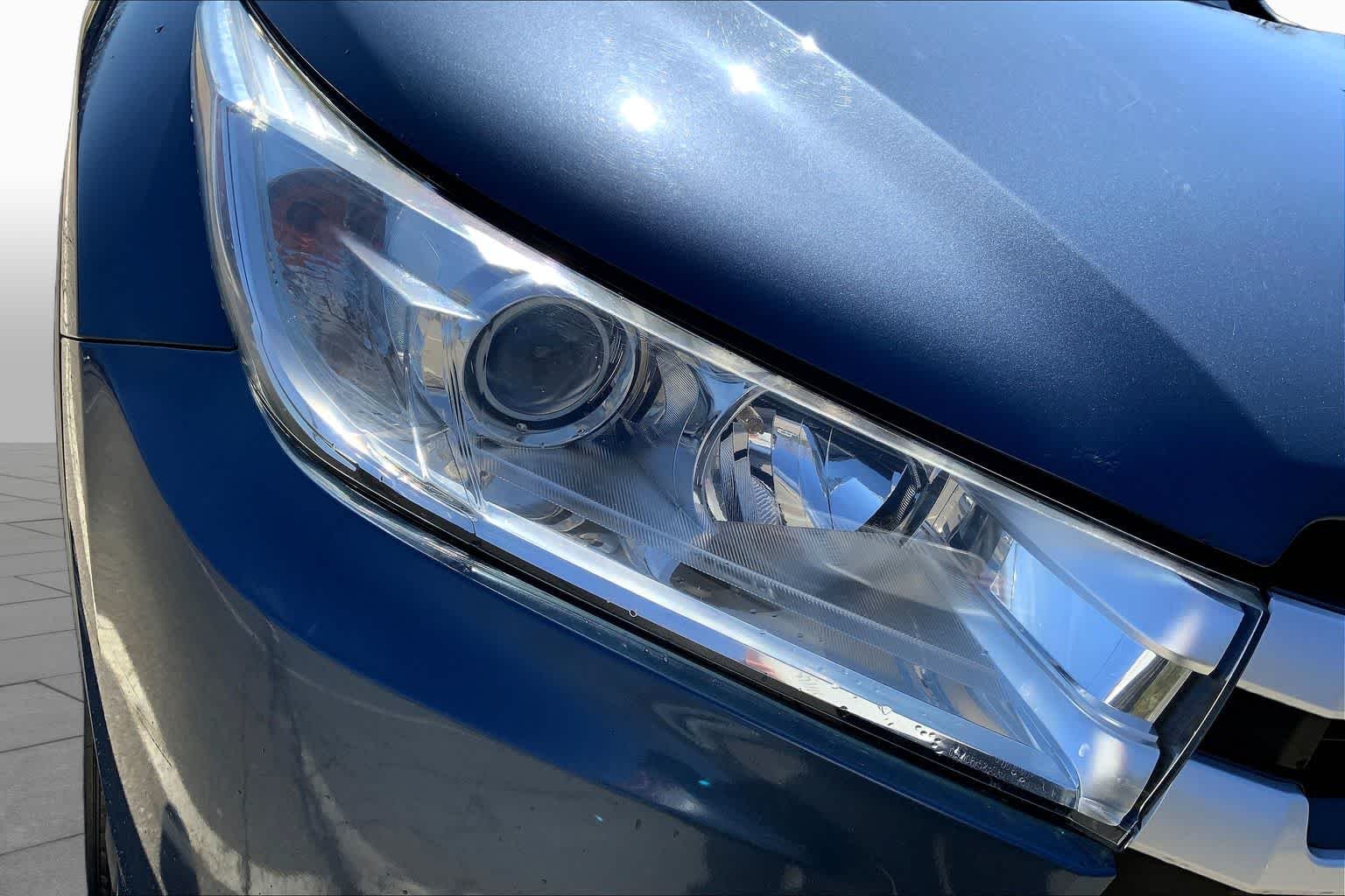 Used 2017 Shoreline Blue Pearl Toyota XLE image 27