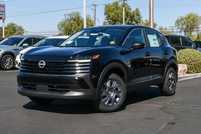 2026 Nissan Kicks 2.0 S's photo