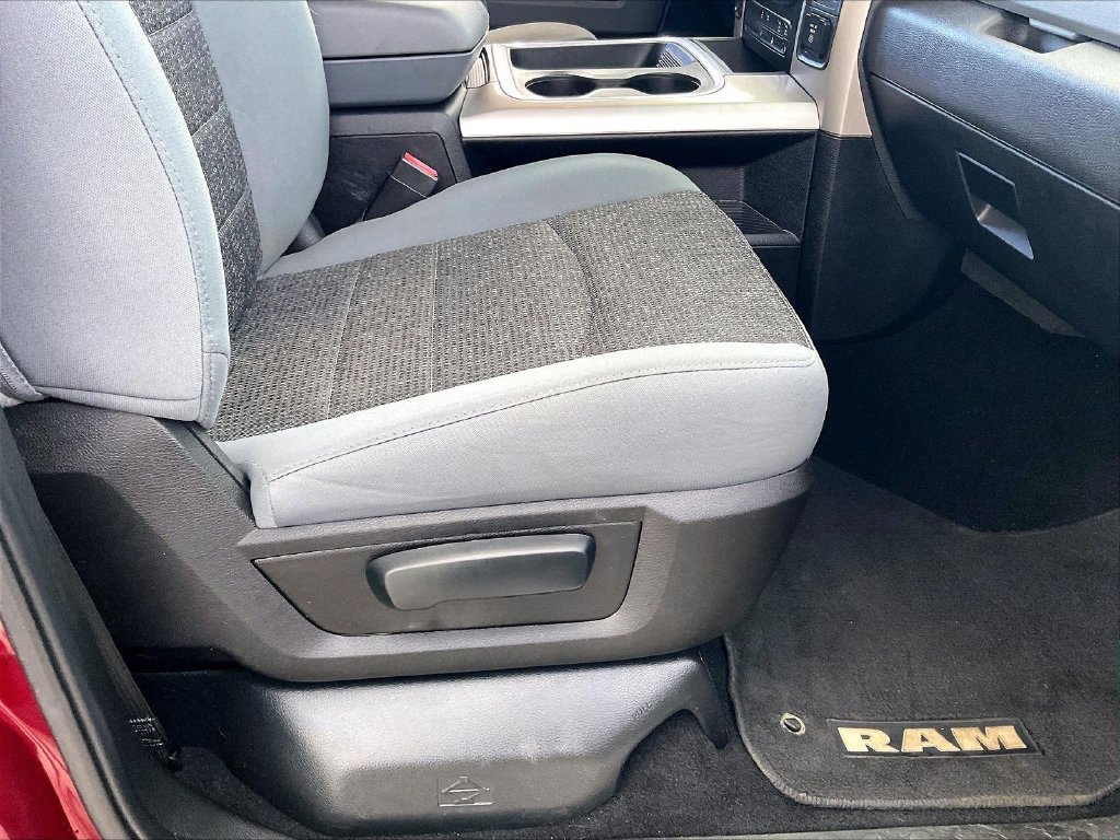 Used 2019 Delmonico Red Pearlcoat Ram Big Horn image 35