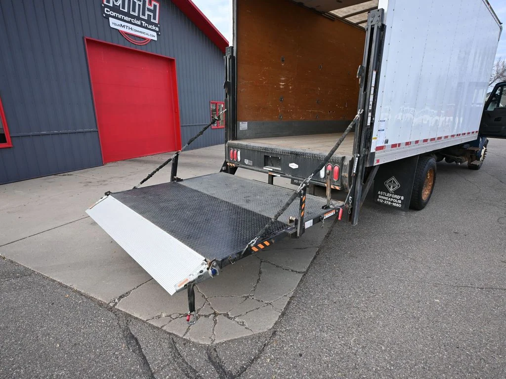 Used 2013 Blue International Series 4400 image 40