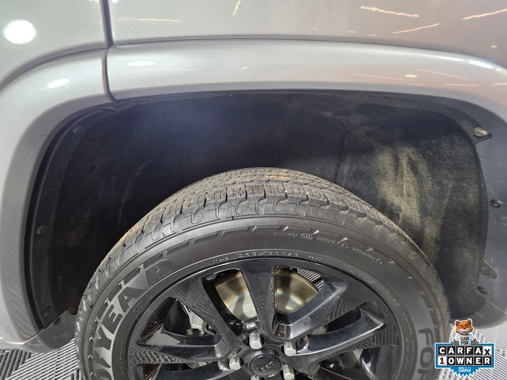 Used 2017 Silver Jeep Altitude image 13