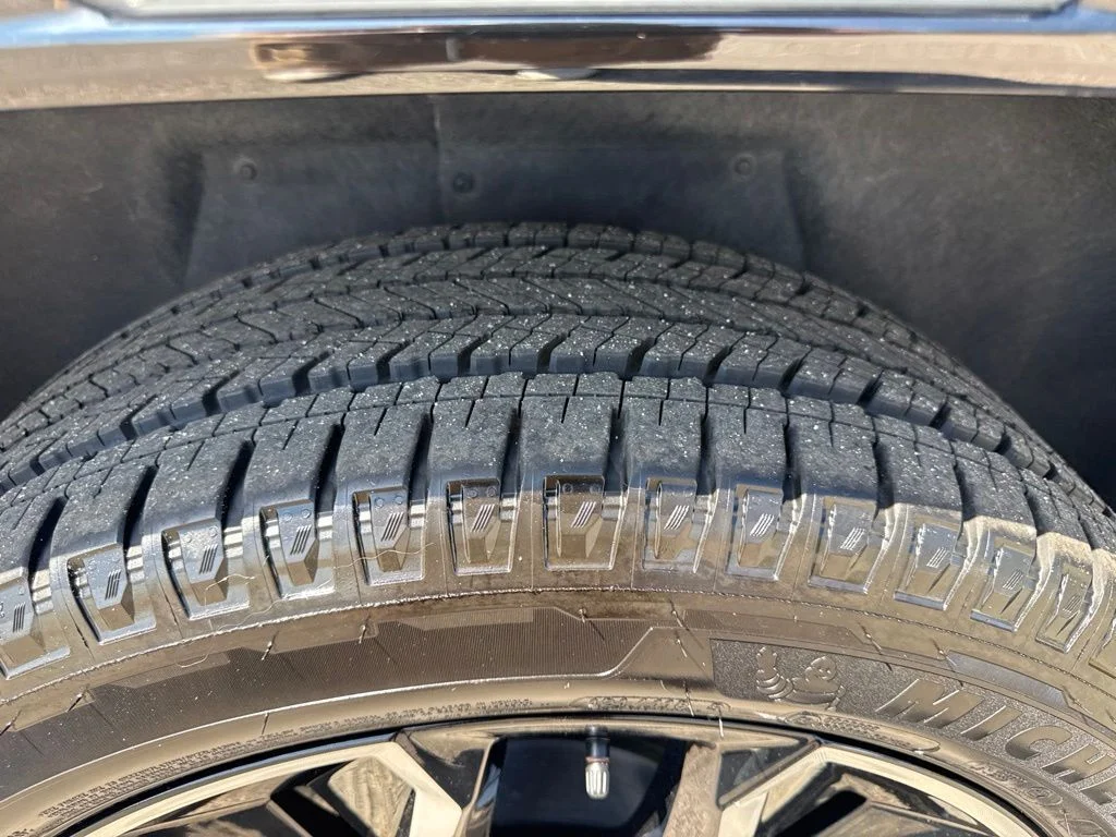 Used 2025 Blue GMC Denali image 37
