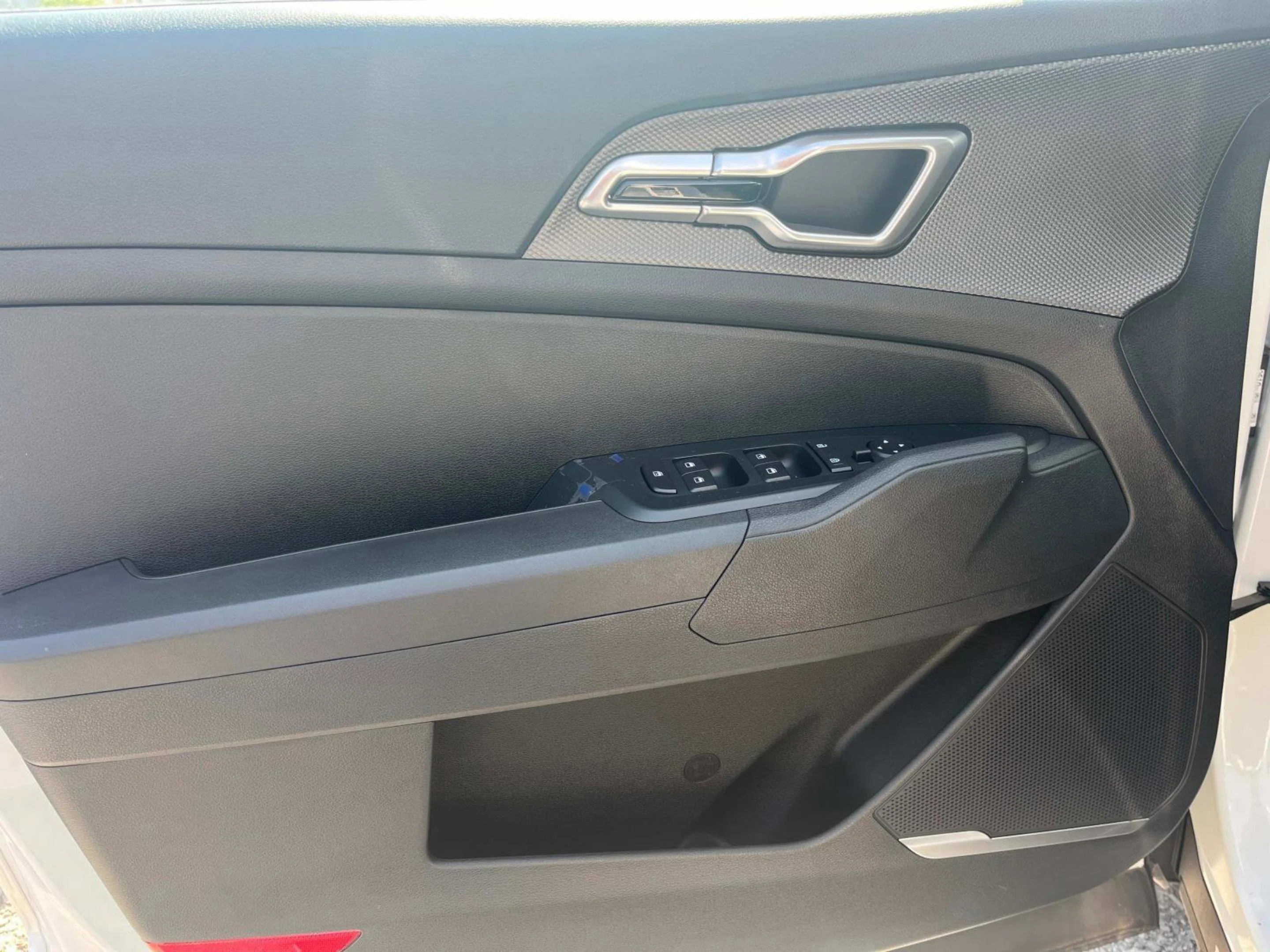 2025 Kia Sportage LX Hybrid - Photo 22