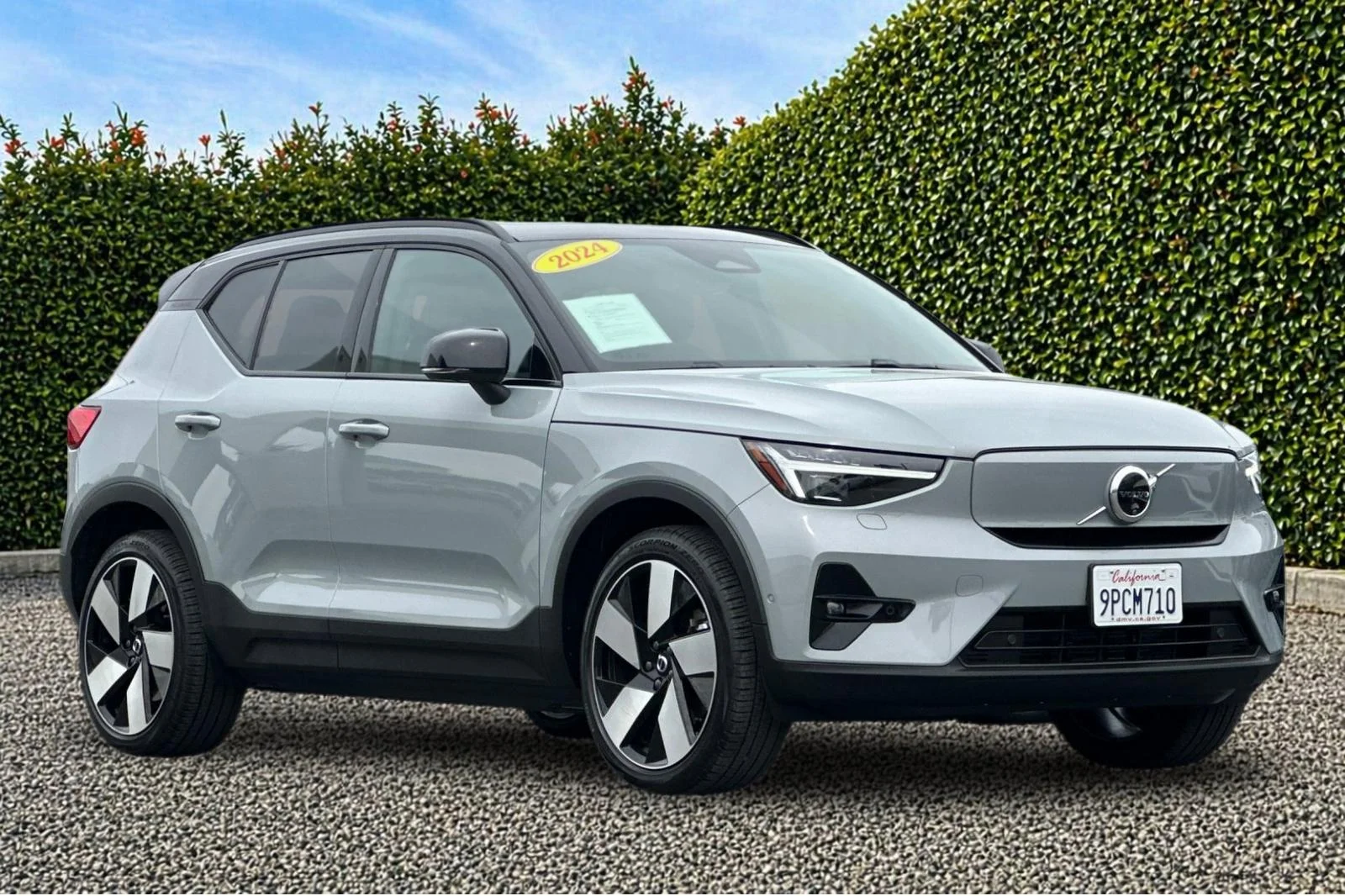 2024 Volvo XC40 P8 Recharge Ultimate's photo