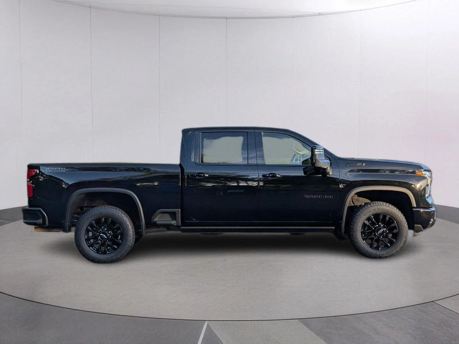 Used 2025 Black Chevrolet LTZ image 7
