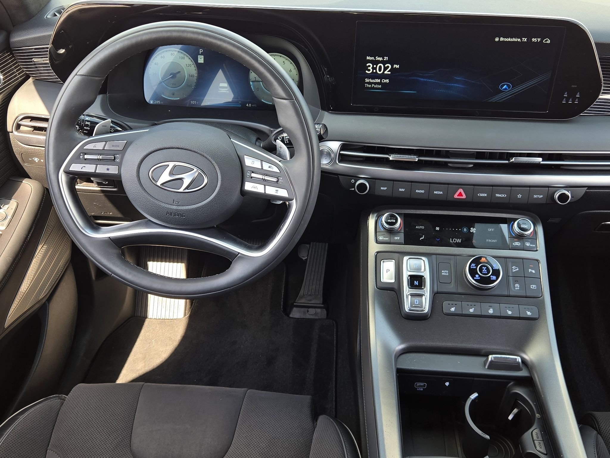 Used 2025 Hyper White Hyundai Calligraphy Night Edition image 28
