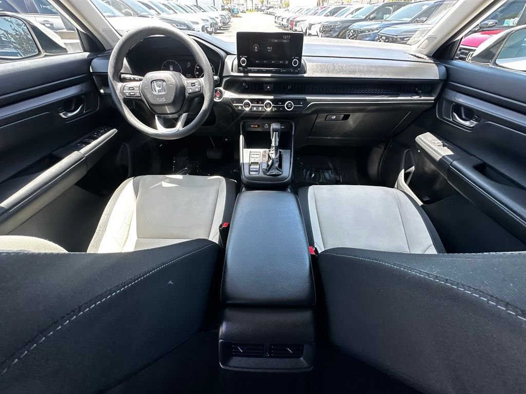 Used 2025  Honda EX image 17