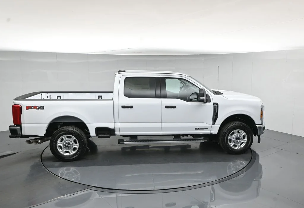 New 2026 White Ford XLT image 38