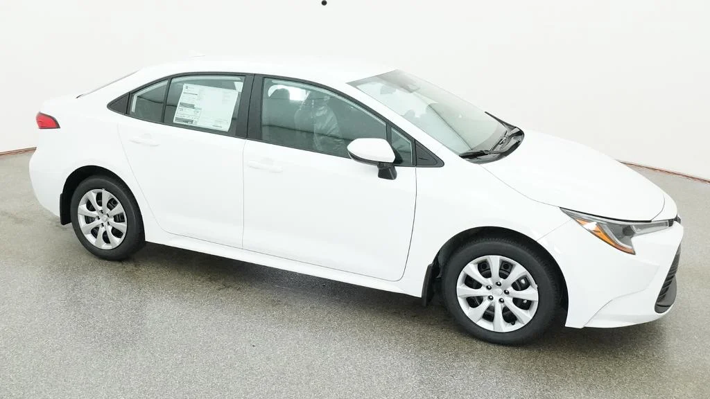 New 2026 Ice Cap Toyota LE image 12