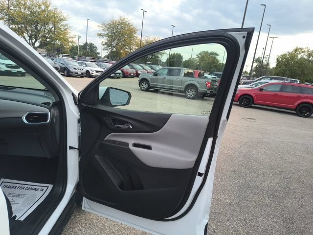 Used 2022 Summit White Chevrolet LT image 17