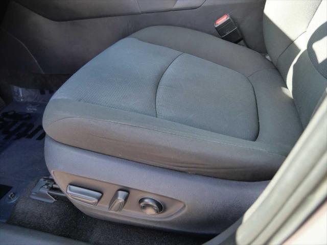 Certified Used 2025 SILVER SKY METALLIC Toyota  image 21