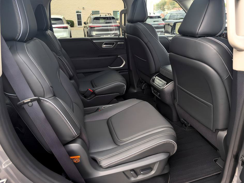 Certified Used 2026 Dynamic Metal INFINITI LUXE image 21