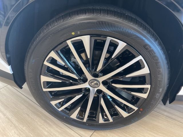 2026 Lexus RZ Premium - Photo 15