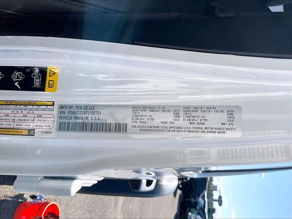 New 2026 Bright White Clearcoat Jeep Mojave image 15