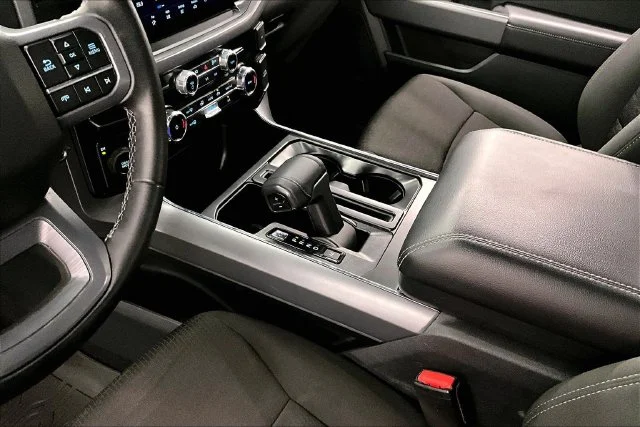 Used 2025 Agate Black Metallic Ford XLT image 16