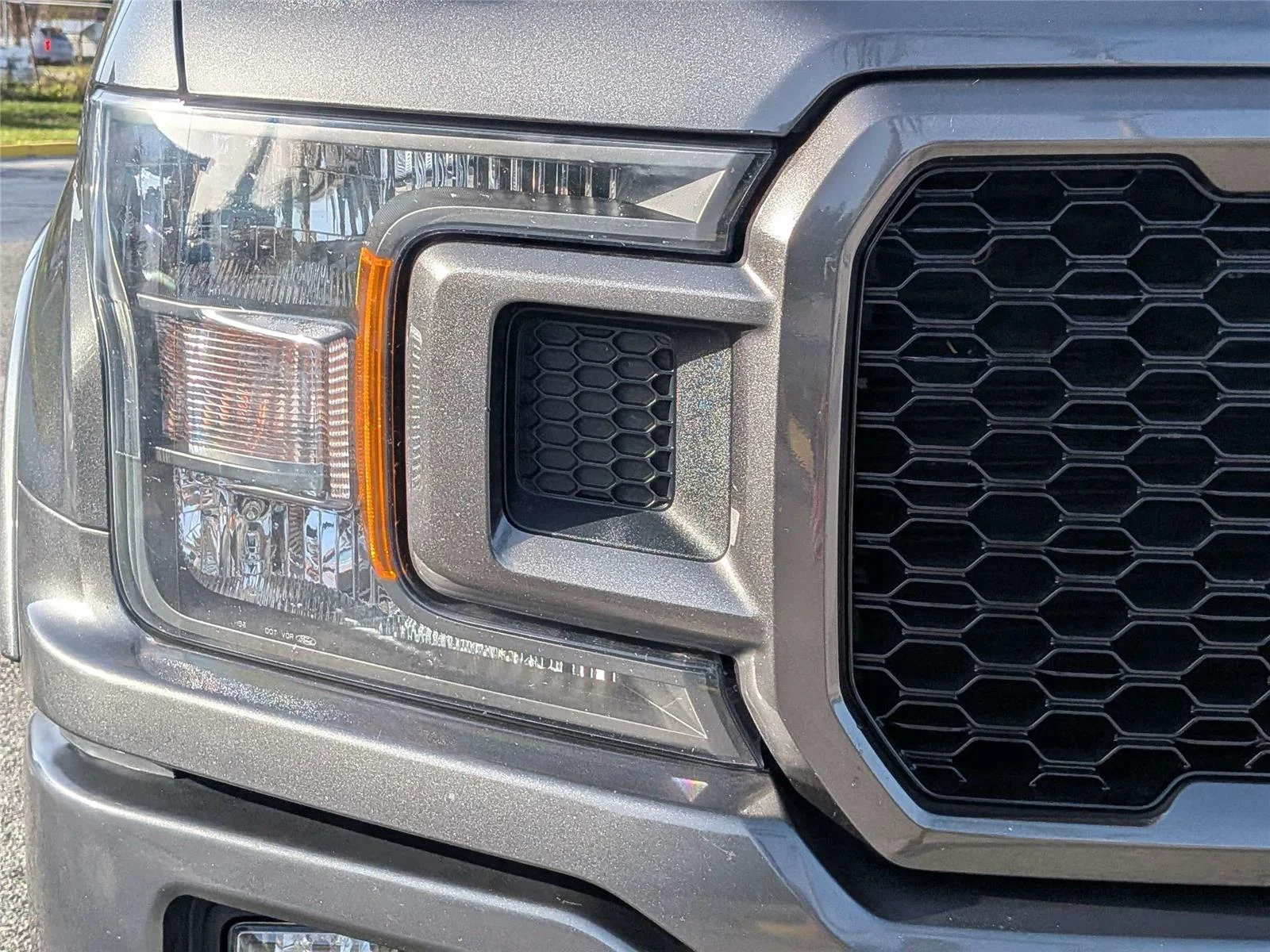 Used 2018 Gray Ford XLT image 9