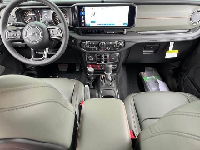 New 2026 Granite Crystal Metallic Clear-Coat Exterior Paint Jeep Mojave X image 15