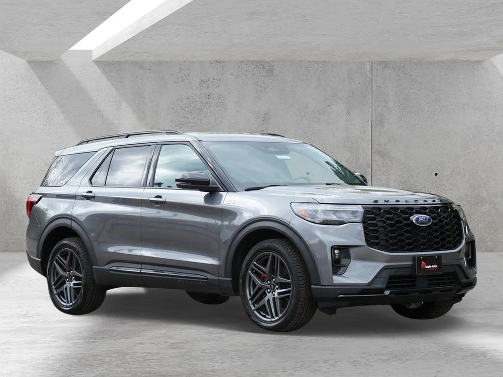 2025 Ford Explorer ST-LINE 4WD (PL535)'s photo